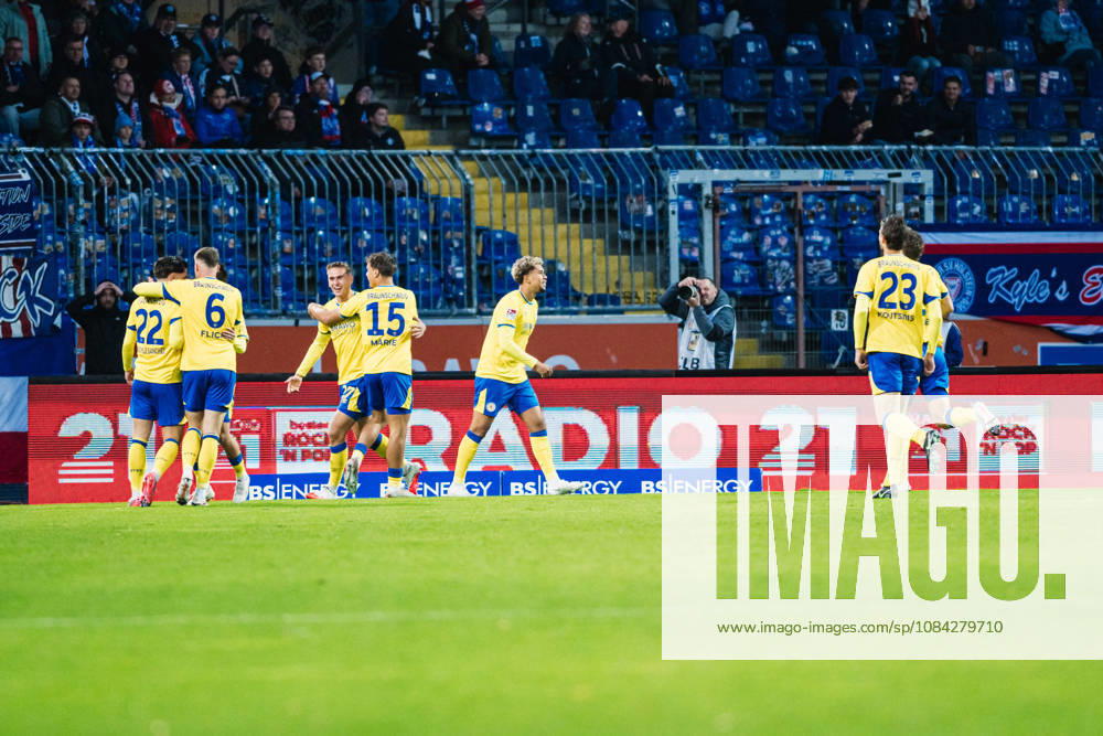 2. Bundesliga: Eintracht Braunschweig vs. Holstein Kiel, 09.10.2026 Zurückgenommenes Tor zum vermeintlichen 1:0 durch Jan Urbich (Eintracht Braunschweig, 27); Fußball, 2. Bundesliga, 7. Spieltag: Eintracht Braunschweig vs. Holstein Kiel am 09.10.2026 im Eintracht-Stadion, Braunschweig DFL REGULATIONS PROHIBIT ANY USE OF PHOTOGRAPHS AS IMAGE SEQUENCES AND OR QUASI-VIDEO.