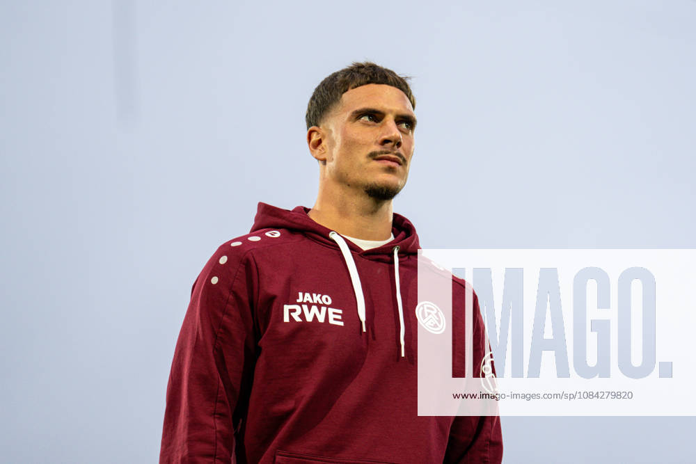 3. Liga, 8. Spieltag, SC Preußen Münster vs. Rot-Weiss Essen im LVM-Preußenstadion. WICHTIGER HINWEIS: Gemäß den Vorgaben des DFB und der DFL ist es untersagt, in dem Stadion und oder vom Spiel angefertigte Fotoaufnahmen in Form von Sequenzbildern und oder videoähnlichen Fotostrecken zu verwerten bzw. verwerten zu lassen.