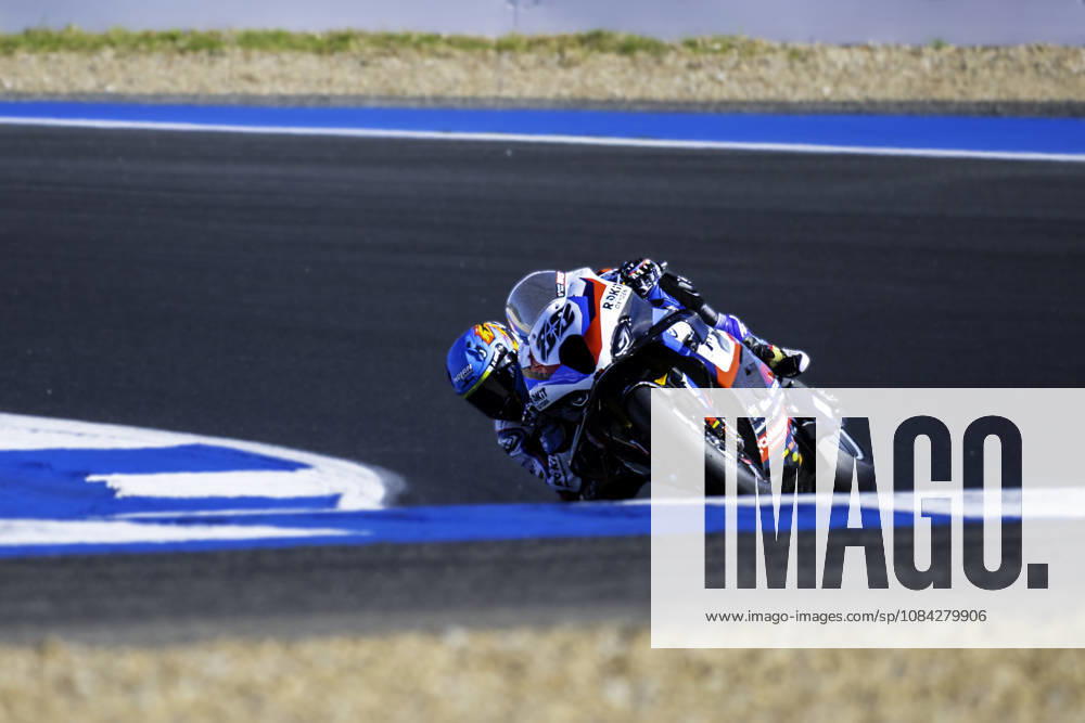 Miguel Oliveira of Rokit BMW Motorrad WorldSBK Team in action during the Free Practice 2 of the FIM Superbike World Championship, WM, Weltmeisterschaft at Circuito Estoril on October 9, 2026 in Cascais, Portugal. Cascais Portugal - ZUMAr200 20261009_zsp_r200_040