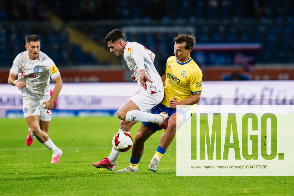 2. Bundesliga: Eintracht Braunschweig vs. Holstein Kiel, 09.10.2026 Guillermo Balzi (Holstein Kiel, 8) gegen Max Marie (Eintracht Braunschweig, 15) im Zweikampf; Fußball, 2. Bundesliga, 7. Spieltag: Eintracht Braunschweig vs. Holstein Kiel am 09.10.2026 im Eintracht-Stadion, Braunschweig DFL REGULATIONS PROHIBIT ANY USE OF PHOTOGRAPHS AS IMAGE SEQUENCES AND OR QUASI-VIDEO.