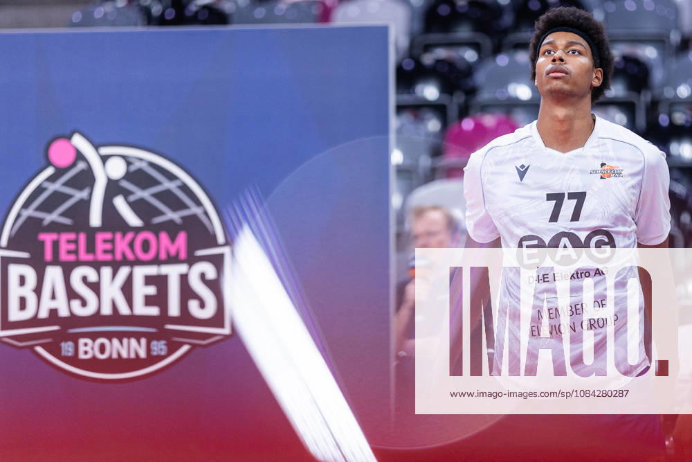 EasyCredit Basketball Bundesliga, Telekom Baskets Bonn vs. Science City Jena, 09.10.2026 Daniel Biel (Science City Jena 77) vort dem Spiel -- easyCredit Basketball Bundesliga, Telekom Baskets Bonn vs. Science City Jena, 09.10.2026, Telekom Dome Bonn