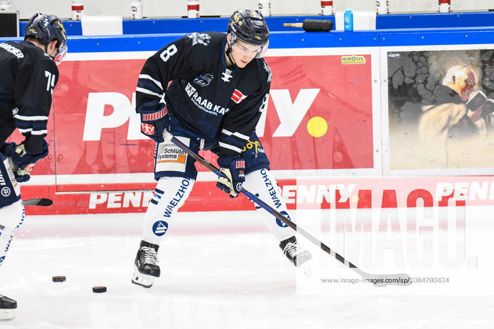 Straubing Tigers vs. Iserlohn Roosters, Eishockey, Deutsche Eishockey Liga, Penny DEL, 7.Spieltag, Saison 2026 2027, 09.10.2026 Daniel Geiger (Iserlohn Roosters), Eishockey Herren, Deutsche Eishockey Liga, Penny DEL, 5.Spieltag, Saison 2026 2027 am 09.10.2026 im Eisstadion am Pulverturm, Straubing Tigers (blau) gegen Iserlohn Roosters (weiss)