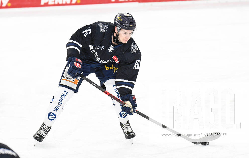 Straubing Tigers vs. Iserlohn Roosters, Eishockey, Deutsche Eishockey Liga, Penny DEL, 7.Spieltag, Saison 2026 2027, 09.10.2026 Johannes Krauss (Iserlohn Roosters), Eishockey Herren, Deutsche Eishockey Liga, Penny DEL, 5.Spieltag, Saison 2026 2027 am 09.10.2026 im Eisstadion am Pulverturm, Straubing Tigers (blau) gegen Iserlohn Roosters (weiss)