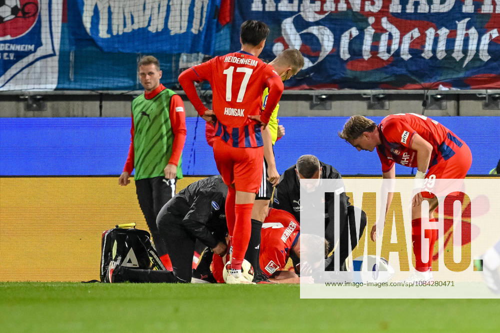 Patrick Mainka (1. FC Heidenheim 1846) verletzt waehrend des spiels der 2. Bundesliga zwischen 1. FC Heidenheim und 1. FC Kaiserslautern, Voith-Arena am 09. October 2026 in Heidenheim an der Brenz, Deutschland. (Foto von Harry Langer DeFodi Images) +++ Patrick Mainka (1. FC Heidenheim 1846) injured during the 2nd Bundesliga match between 1. FC Heidenheim and 1. FC Kaiserslautern at Voith-Arena on October 9, 2026 in Heidenheim an der Brenz, Germany. (Photo by Harry Langer DeFodi Images) DFB DFL REGULATIONS PROHIBIT ANY USE OF PHOTOGRAPHS AS IMAGE SEQUENCES AND OR QUASI-VIDEO. (Photo by Harry Langer DeFodi Images) DFB DFL REGULATIONS PROHIBIT ANY USE OF PHOTOGRAPHS AS IMAGE SEQUENCES AND OR QUASI-VIDEO. -