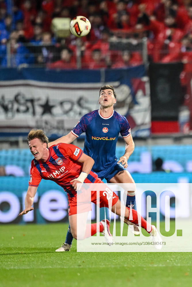 Mikkel Kaufmann (1. FC Heidenheim 1846) und Jacob Rasmussen (1. FC Kaiserslautern) im Zweikampf waehrend des spiels der 2. Bundesliga zwischen 1. FC Heidenheim und 1. FC Kaiserslautern, Voith-Arena am 09. October 2026 in Heidenheim an der Brenz, Deutschland. (Foto von Harry Langer DeFodi Images) +++ Mikkel Kaufmann (1. FC Heidenheim 1846) und Jacob Rasmussen (1. FC Kaiserslautern) battle for the ball during the 2nd Bundesliga match between 1. FC Heidenheim and 1. FC Kaiserslautern at Voith-Arena on October 9, 2026 in Heidenheim an der Brenz, Germany. (Photo by Harry Langer DeFodi Images) DFB DFL REGULATIONS PROHIBIT ANY USE OF PHOTOGRAPHS AS IMAGE SEQUENCES AND OR QUASI-VIDEO. (Photo by Harry Langer DeFodi Images) DFB DFL REGULATIONS PROHIBIT ANY USE OF PHOTOGRAPHS AS IMAGE SEQUENCES AND OR QUASI-VIDEO. -