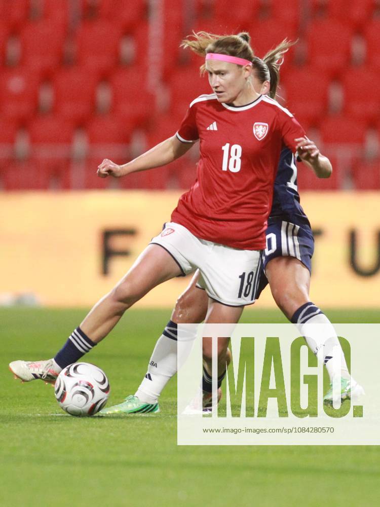 Kamila Dubcova of Czechia and Kirsty Hanson of Scotland in action. Czechia Women v Scotland Women, Women s European World Cup Qualifier, Football, Stadion Arnosta, Pardubice, Czechia - 09 Oct 2026Pardubice Stadion Arnosta Czech Republic