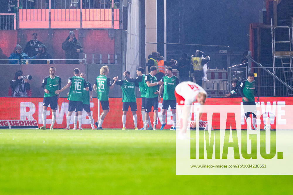Die Spieler von SC Preussen Muenster jubeln ueber das Tor zum 1:0 durch Montell Ndikom (SC Preussen Muenster, 28) GER, SC Preussen Muenster vs. Rot-Weiss Essen, Fussball, 3. Liga, 8. Spieltag, Spielzeit 2026 2027, 09.10.2026 DFL Regulations prohibit any use of photographers as image sequences and or quasi-video. GER, SC Preussen Muenster vs. Rot-Weiss Essen, Fussball, 3. Liga, 8. Spieltag, Spielzeit 2026 2027, 09.10.2026 Muenster