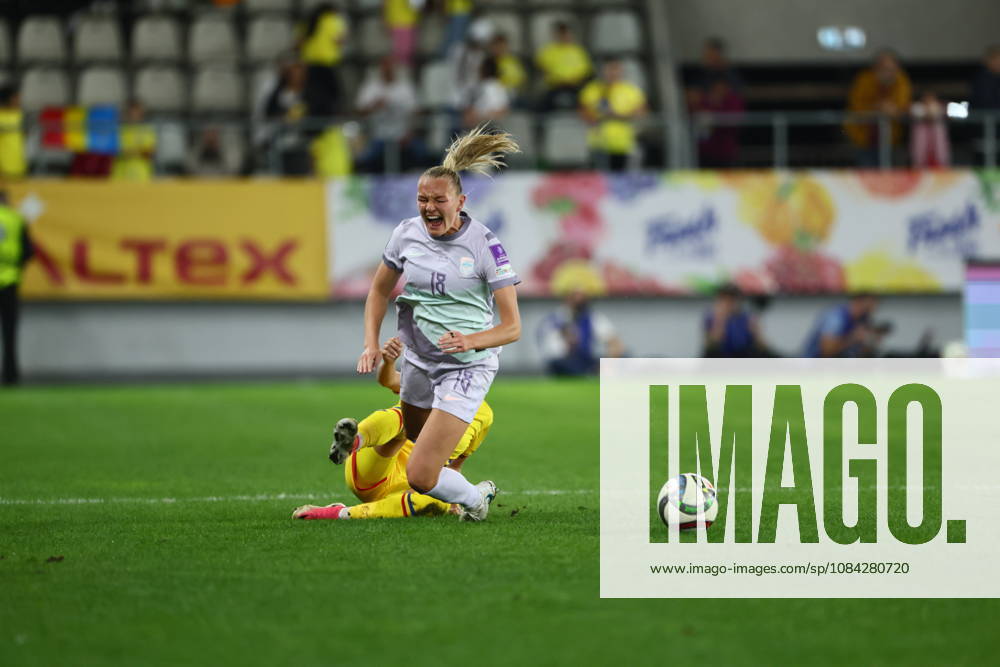 Women s World Cup Qualifier: Romania vs. Norway, Bucharest, October 9, 2026—Frida L. Maanum falls during the Women s World Cup qualifying match between Romania and Austria at Stadionul Arcul de Triumf in Bucharest. Photo by Nikola Krstic, NTB, Bucharest, Romania. . RESTRICTED USE FOR BETTING COMPANIES