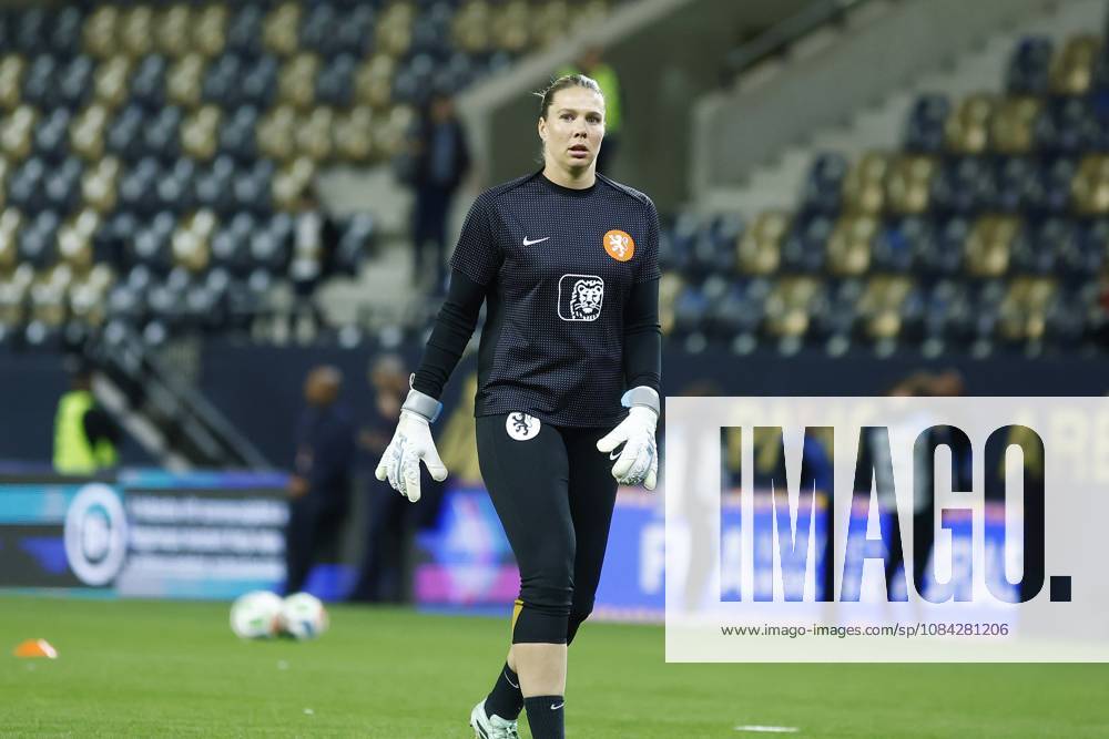 , Pancho Arena, season 2026 2027 , UEFA worldcup qualification football play-offs round 1 , match between Hungary and The Netherlands (women) 1st leg , Pictures shows Netherlands goalkeeper Lize Kop Hungary - Netherlands (women) x208074112x