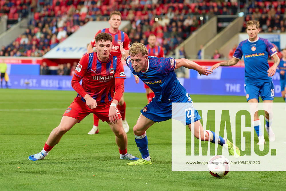Zweikampf, Duell zwischen Paul Hennrich (1.FC Heidenheim, 08) und Mika Haas (1. FC Kaiserslautern, 22) GER, 1. FC Heidenheim 1846 vs. 1. FC Kaiserslautern, Fussball, 2. Bundesliga, 7. Spieltag, Spielzeit 2026 2027, 09.10.2026 DFL regulations prohibit any use of photographs as image sequences and or quasi-video. GER, 1. FC Heidenheim 1846 vs. 1. FC Kaiserslautern, Fussball, 2. Bundesliga, 7. Spieltag, Spielzeit 2026 2027, 09.10.2026 Heidenheim an der Brenz
