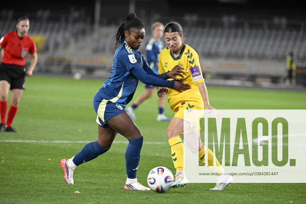 KAUNAS, LITAUEN 20261009 Sveriges Monica Jusu Bah under fredagens fotbollsmatch, VM-playoff, mellan Litauen och Sverige pa Dariaus ir GirÃ no stadionas.