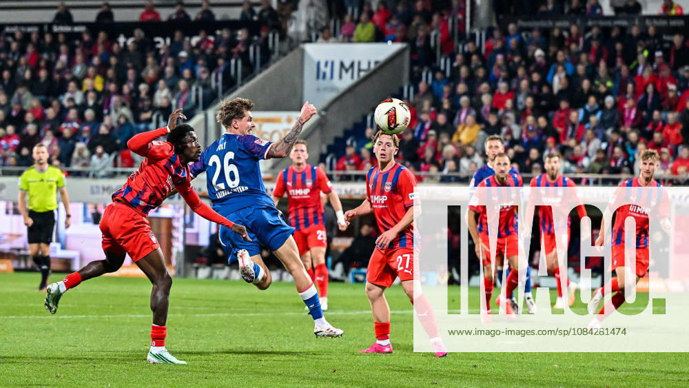 GER, Fussball, Herren, 2. Bundesliga, 7. Spieltag, 1. FC Heidenheim vs 1. FC Kaiserslautern Paul Joly (Kaiserslautern, 26), Torchance per Kopfball Heidenheim Voith-Arena Baden-Württemberg Deutschland