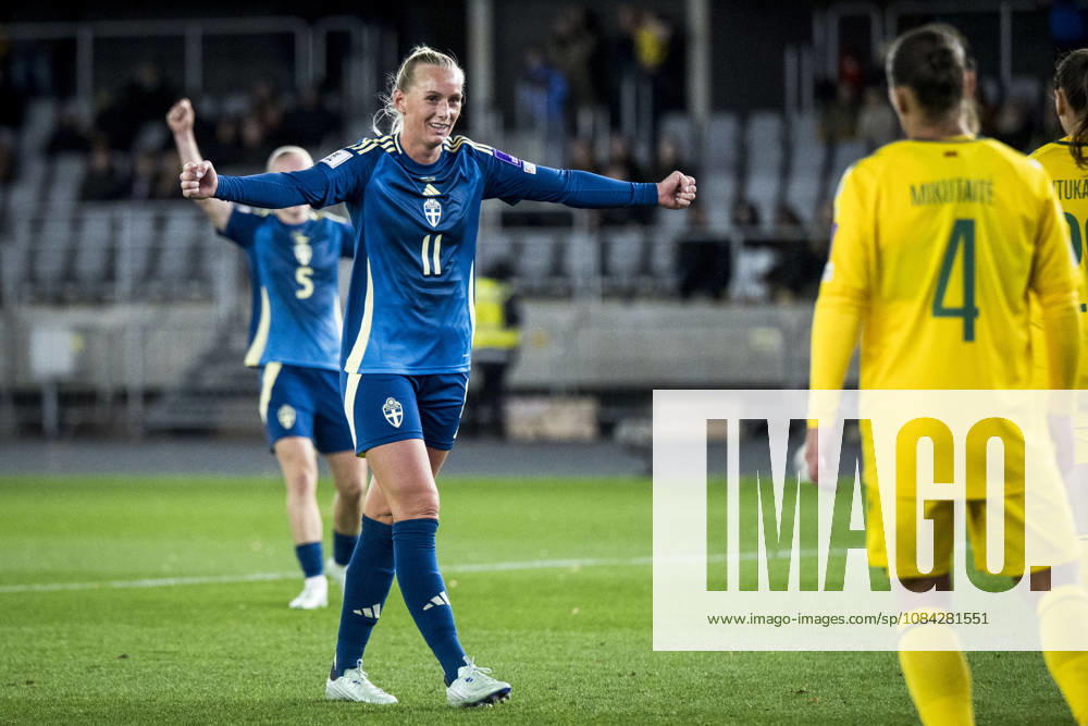 Stina Blackstenius of Sweden celebrates after 0-4 during the FIFA Women s World Cup qualifier play-off football match between Lithuania and Sweden on October 9, 2026 in Kaunas. Photo: Mathias Bergeld BILDBYRAN kod MB MB1418 fotboll football soccer fotball vm-kval kval fifa womens world cup qualifier qualifier playoff lithuania sverige sweden dam bbeng play-off jubel