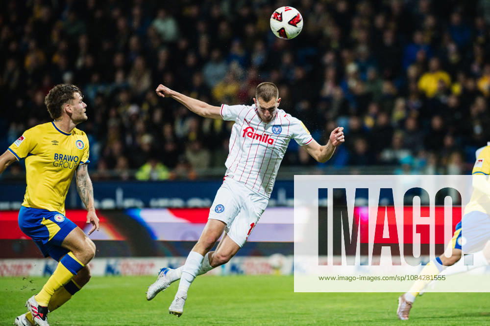 2. Bundesliga: Eintracht Braunschweig vs. Holstein Kiel, 09.10.2026 Ivan Nekić (Holstein Kiel, 13) mit dem Kopfball; Fußball, 2. Bundesliga, 7. Spieltag: Eintracht Braunschweig vs. Holstein Kiel am 09.10.2026 im Eintracht-Stadion, Braunschweig DFL REGULATIONS PROHIBIT ANY USE OF PHOTOGRAPHS AS IMAGE SEQUENCES AND OR QUASI-VIDEO.