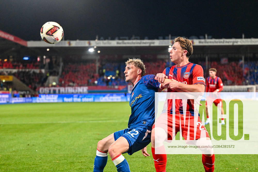 GER, Fussball, Herren, 2. Bundesliga, 7. Spieltag, 1. FC Heidenheim vs 1. FC Kaiserslautern Mika Haas (Kaiserslautern, 22), Michael Heule (Heidenheim, 27) Heidenheim Voith-Arena Baden-Württemberg Deutschland