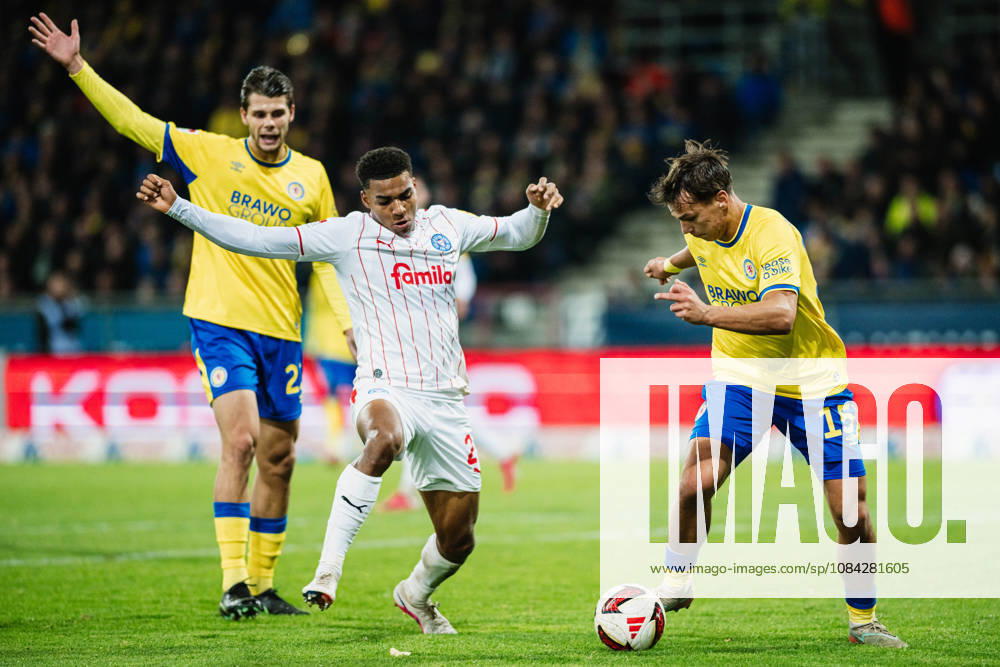 2. Bundesliga: Eintracht Braunschweig vs. Holstein Kiel, 09.10.2026 Ikem Arinzechukwu Ugoh (Holstein Kiel, 27) gegen Max Marie (Eintracht Braunschweig, 15); Fußball, 2. Bundesliga, 7. Spieltag: Eintracht Braunschweig vs. Holstein Kiel am 09.10.2026 im Eintracht-Stadion, Braunschweig DFL REGULATIONS PROHIBIT ANY USE OF PHOTOGRAPHS AS IMAGE SEQUENCES AND OR QUASI-VIDEO.