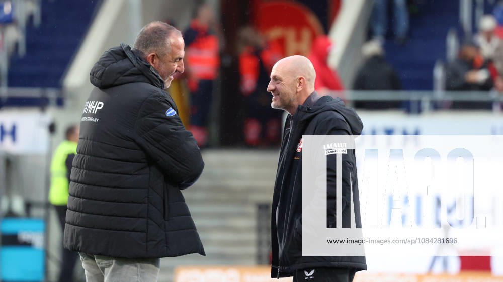 Fussball 2.Bundesliga, 1.FC Heidenheim - 1.FC Kaiserslautern v.l. Frank Schmidt Trainer (1FC Heidenheim 1846) Torsten Lieberknecht Trainer (1.FC Kaiserslautern) Heidenheim