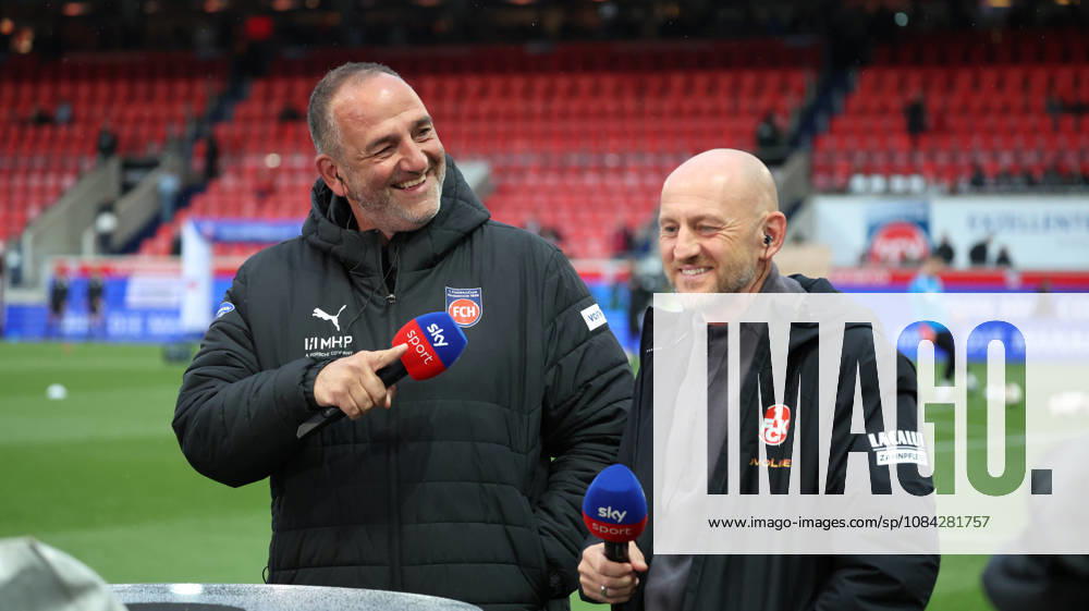 Fussball 2.Bundesliga, 1.FC Heidenheim - 1.FC Kaiserslautern v.l. Frank Schmidt Trainer (1FC Heidenheim 1846) Torsten Lieberknecht Trainer (1.FC Kaiserslautern) bei SKY Heidenheim
