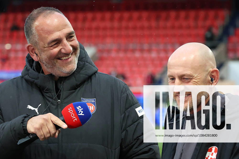 Fussball 2.Bundesliga, 1.FC Heidenheim - 1.FC Kaiserslautern v.l. Frank Schmidt Trainer (1FC Heidenheim 1846) Torsten Lieberknecht Trainer (1.FC Kaiserslautern) bei SKY Heidenheim