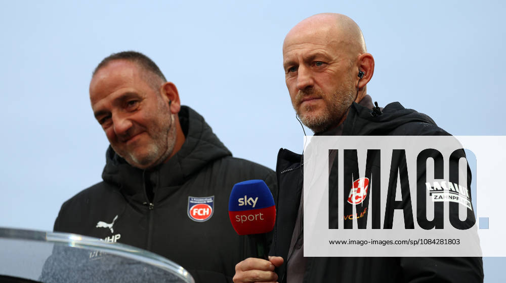 Fussball 2.Bundesliga, 1.FC Heidenheim - 1.FC Kaiserslautern v.l. Frank Schmidt Trainer (1FC Heidenheim 1846) Torsten Lieberknecht Trainer (1.FC Kaiserslautern) bei SKY Heidenheim