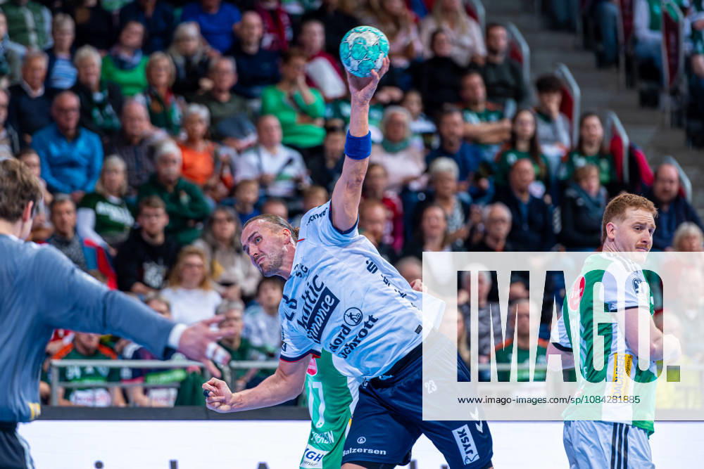 (v.l.), TSV Hannover-Burgdorf (grün) gegen SG Flensburg-Handewitt (blau) am 8. Spieltag der Saison 2026 2027 in der Opel Handball-Bundesliga (09.10.2026, ZAG Arena (Hannover, GER),