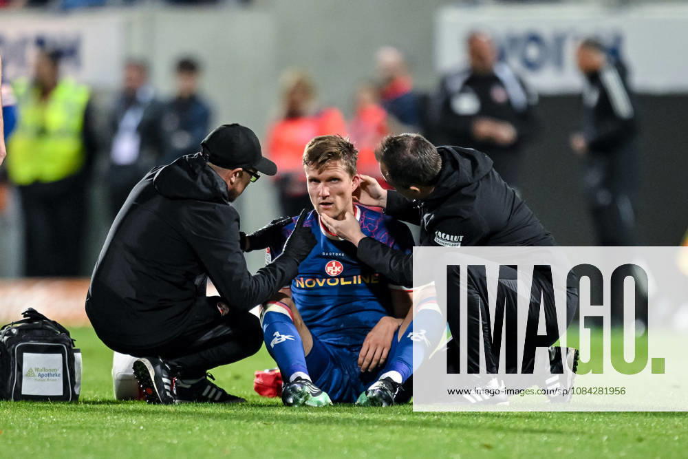 Fabian Kunze (1. FC Kaiserslautern) verletzt waehrend des spiels der 2. Bundesliga zwischen 1. FC Heidenheim und 1. FC Kaiserslautern, Voith-Arena am 09. October 2026 in Heidenheim an der Brenz, Deutschland. (Foto von Harry Langer DeFodi Images) +++ Fabian Kunze (1. FC Kaiserslautern) injured during the 2nd Bundesliga match between 1. FC Heidenheim and 1. FC Kaiserslautern at Voith-Arena on October 9, 2026 in Heidenheim an der Brenz, Germany. (Photo by Harry Langer DeFodi Images) DFB DFL REGULATIONS PROHIBIT ANY USE OF PHOTOGRAPHS AS IMAGE SEQUENCES AND OR QUASI-VIDEO. (Photo by Harry Langer DeFodi Images) DFB DFL REGULATIONS PROHIBIT ANY USE OF PHOTOGRAPHS AS IMAGE SEQUENCES AND OR QUASI-VIDEO. -