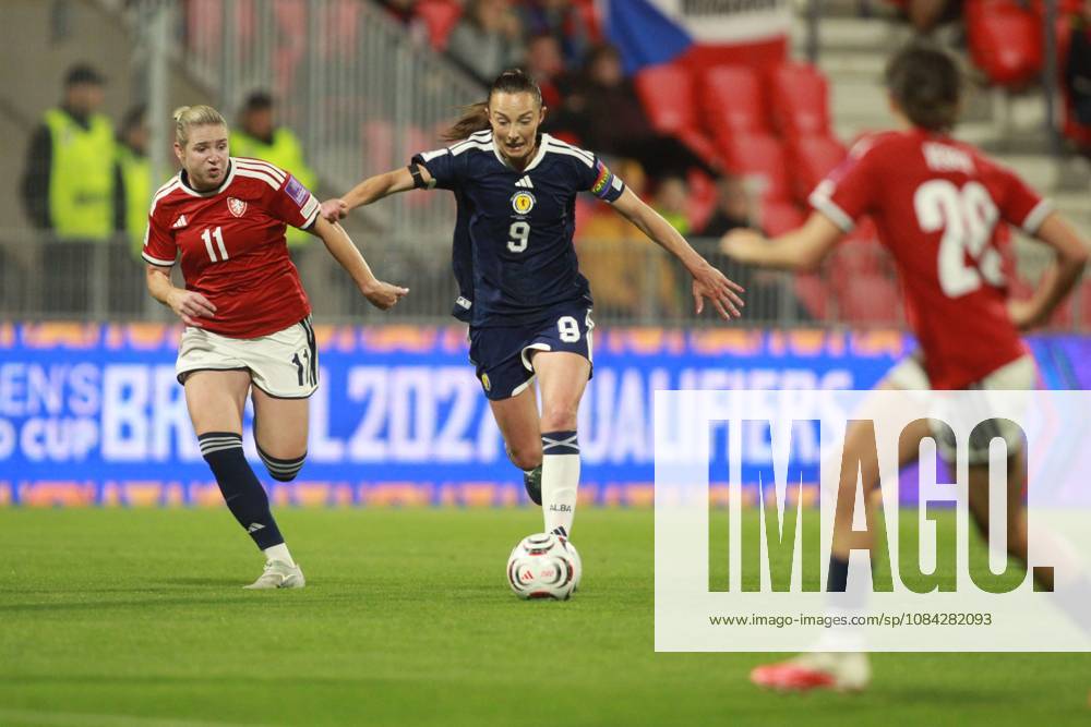 Tereza Krejcirikova of Czechia and Caroline Weir of Scotland in action. Czechia Women v Scotland Women, Women s European World Cup Qualifier, Football, Stadion Arnosta, Pardubice, Czechia - 09 Oct 2026Pardubice Stadion Arnosta Czech Republic