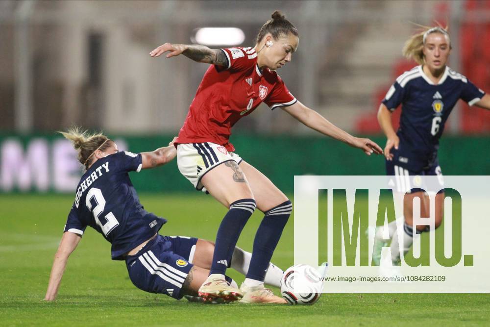 Nicola Dooherty of Scotland tackles Andrea Staskova of Czechia. Czechia Women v Scotland Women, Women s European World Cup Qualifier, Football, Stadion Arnosta, Pardubice, Czechia - 09 Oct 2026Pardubice Stadion Arnosta Czech Republic