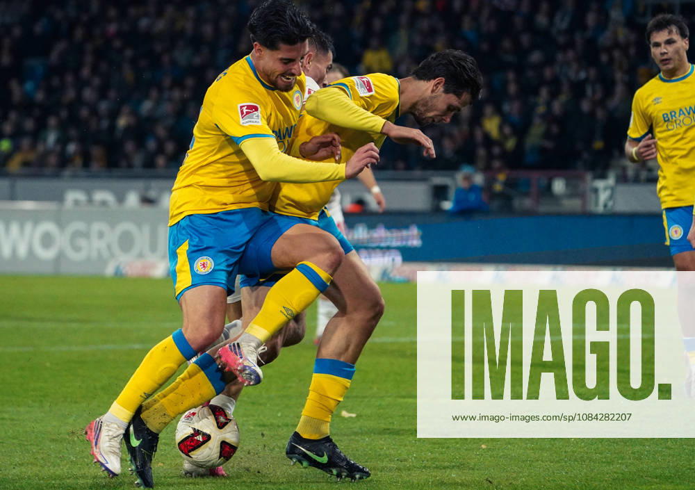 Deutschland: Fussball 2. Bundesliga 2026 2027, 7. Spieltag - Eintracht Braunschweig vs Holstein Kiel - Eintracht-Stadion (Braunschweig): im Zweikampf Isidoros Koutsidis (Eintracht Braunschweig, 23) Fabio Di Michele Sanchez (Eintracht Braunschweig, 22)