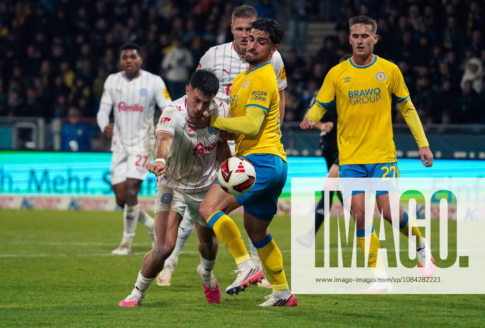 Deutschland: Fussball 2. Bundesliga 2026 2027, 7. Spieltag - Eintracht Braunschweig vs Holstein Kiel - Eintracht-Stadion (Braunschweig): Torchance Adrian Kapralik Adrian Kapralik (Holstein Kiel, 20)