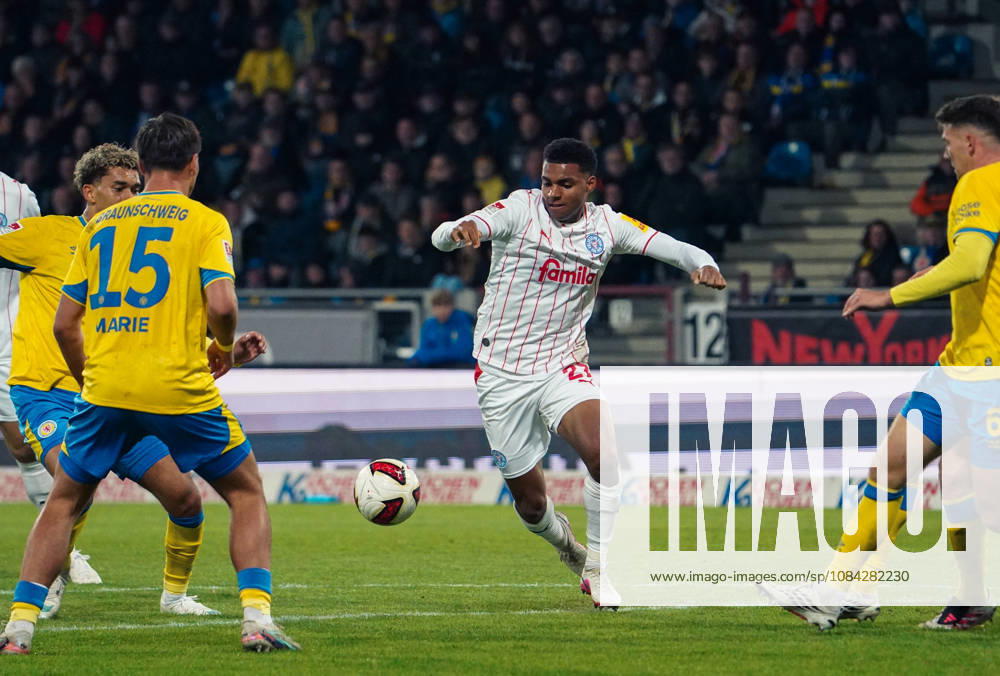 Deutschland: Fussball 2. Bundesliga 2026 2027, 7. Spieltag - Eintracht Braunschweig vs Holstein Kiel - Eintracht-Stadion (Braunschweig): am Ball Ikem Ugoh (Holstein Kiel, 27)