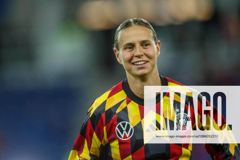 GER, Karlsruhe, Deutschland vs Australien, FIFA, DFB, Fussball, Spielzeit 2026 2027, BBBank Wildpark, Freundschaftsspiel im Bild v.l.: Klara Bühl (Deutschland, Frauen Nationalmannschaft) DFB DFL REGULATIONS PROHIBIT ANY USE OF PHOTOGRAPHS AS IMAGE SEQUENCES AND OR QUASI-VIDEO
