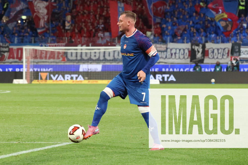 Fussball 2.Bundesliga, 1.FC Heidenheim - 1.FC Kaiserslautern v.l. Marlon Ritter (1.FC Kaiserslautern) Heidenheim