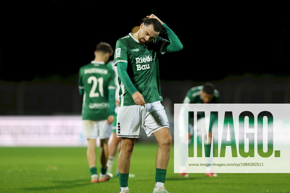 Herren, Fussball, Saison 2026 2027, Regionalliga Bayern, 13. Spieltag: 1. FC Schweinfurt 1905 - SC Eltersdorf Pietro Besso ( 23, 1. FC Schweinfurt 1905) hadert Schweinfurt Sachs-Stadion Bayern Deutschland