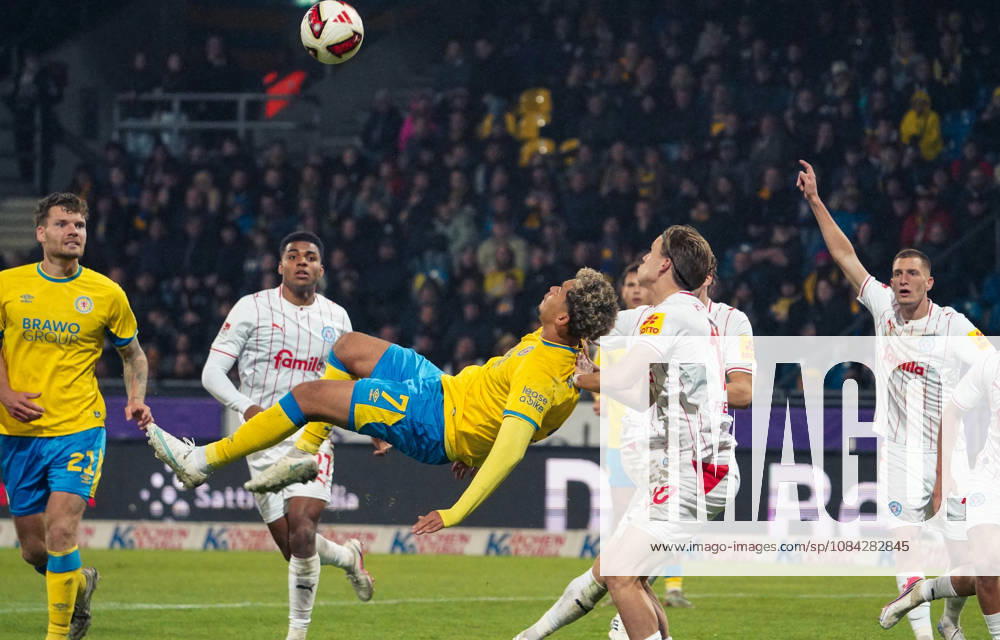 Deutschland: Fussball 2. Bundesliga 2026 2027, 7. Spieltag - Eintracht Braunschweig vs Holstein Kiel - Eintracht-Stadion (Braunschweig): Torchance Yann Sturm (Eintracht Braunschweig, 7)