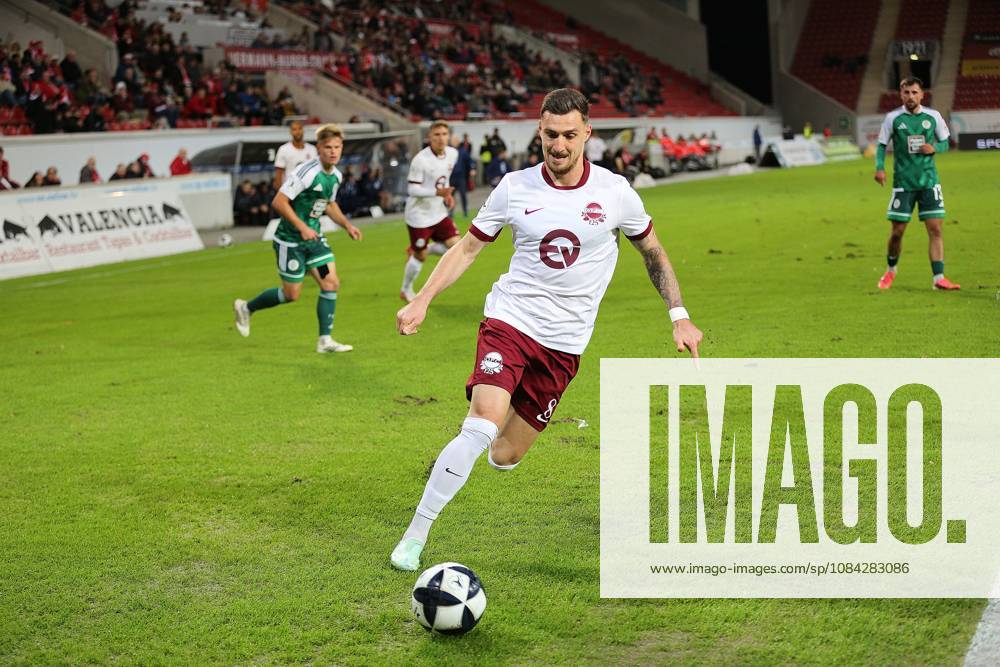 Offenbach am Main, Plutos Stadion am Bieberer Berg Regionalliga Südwest Saison 2026 2027 Kickers Offenbach (OFC) - FC 08 Homburg Maximilian Wolfram (8, OFC)