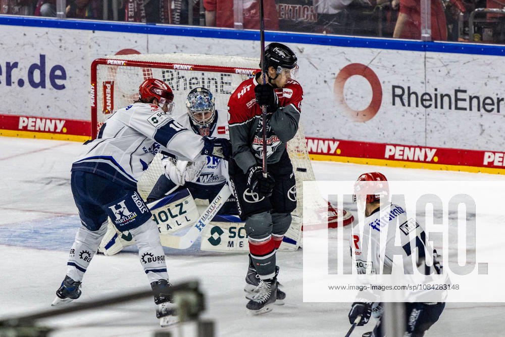 Joacim Eriksson (Schwenninger Wild Wings, 60), Mirko Hoefflin (Schwenninger Wild Wings, 10) William Weber (Schwenninger Wild Wings, 78) Koelner Haie vs. Schwenninger Wild Wings, Eishockey, Penny DEL, Spieltag 07, 2026 2027, 09.10.2026 Koelner Haie vs. Schwenninger Wild Wings, Eishockey, Penny DEL, Spieltag 07, 2026 2027, 09.10.2026 Koeln
