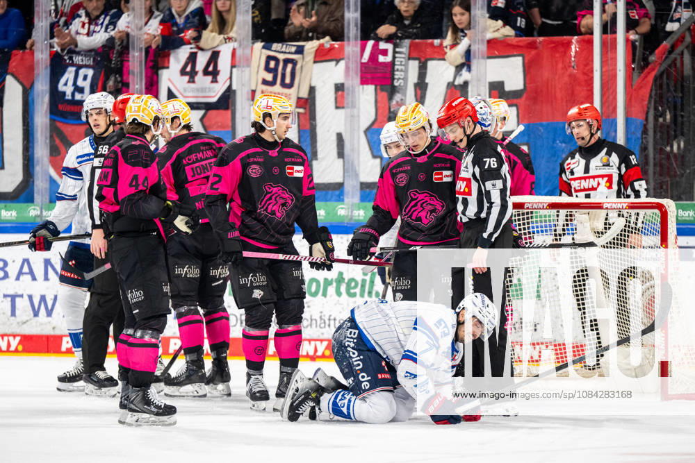 Eishockey - Saison 2026 2027 - Penny DEL - Nürnberg Ice Tigers Icetigers - Adler Mannheim - ThHa - - Maximilian Merkl (18, Nürnberg Ice Tigers, NIT ) John Gilmour (7, Adler Mannheim )