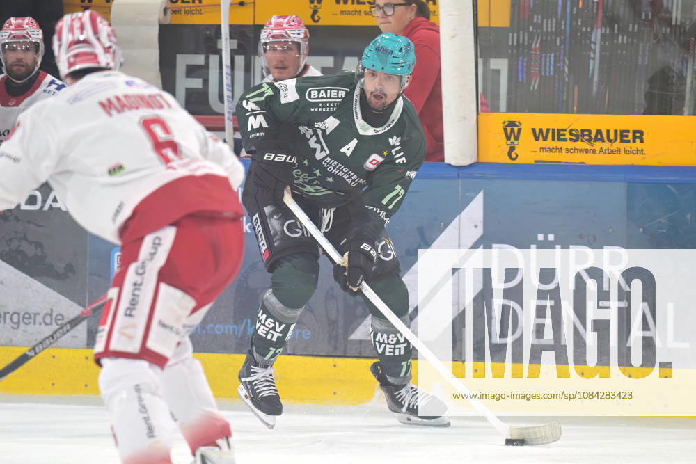 Marek Racuk (Bietigheim Steelers, 17) am Puck Bietigheim Steelers vs. EC Bad Nauheim , Eishockey, DEL 2, 07.Hauptrundenspiel, Saison 2026 2027, 09.10.2026 Bietigheim Steelers vs. EC Bad Nauheim , Eishockey, DEL 2, 07.Hauptrundenspiel, Saison 2026 2027, 09.10.2026 Bietigheim
