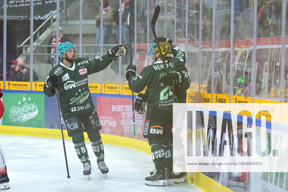 Tor,Torjubel zum 1:1 der Bietigheim Steelers durch das Tor von Cole Fonstad (Bietigheim Steelers, 24) Bietigheim Steelers vs. EC Bad Nauheim , Eishockey, DEL 2, 07.Hauptrundenspiel, Saison 2026 2027, 09.10.2026 Bietigheim Steelers vs. EC Bad Nauheim , Eishockey, DEL 2, 07.Hauptrundenspiel, Saison 2026 2027, 09.10.2026 Bietigheim