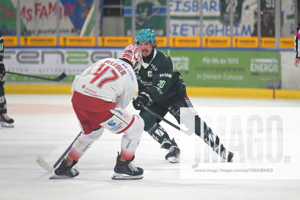 David Cerny (Bietigheim Steelers, 10) am Puck im Zweikampf mit Marco Pfleger (EC Bad Nauheim, 47) Bietigheim Steelers vs. EC Bad Nauheim , Eishockey, DEL 2, 07.Hauptrundenspiel, Saison 2026 2027, 09.10.2026 Bietigheim Steelers vs. EC Bad Nauheim , Eishockey, DEL 2, 07.Hauptrundenspiel, Saison 2026 2027, 09.10.2026 Bietigheim