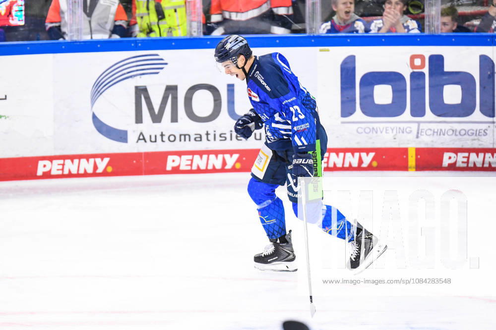 Straubing Tigers vs. Iserlohn Roosters, Eishockey, Deutsche Eishockey Liga, Penny DEL, 7.Spieltag, Saison 2026 2027, 09.10.2026 J.C. Beaudin (Straubing Tigers) jubelt ueber seinen Treffer, Eishockey Herren, Deutsche Eishockey Liga, Penny DEL, 5.Spieltag, Saison 2026 2027 am 09.10.2026 im Eisstadion am Pulverturm, Straubing Tigers (blau) gegen Iserlohn Roosters (weiss)