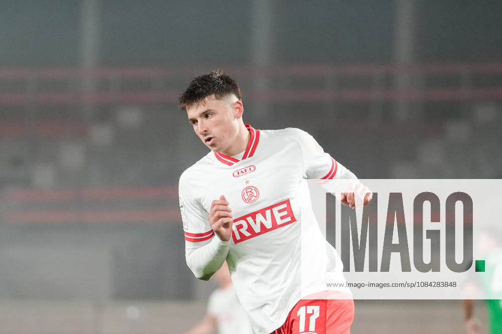 Deutschland: 3. Liga 2026 2027 8. Spieltag, SC Preussen Münster vs Rot-Weiss Essen, Freitag, 09.10.2026 LVM-Preußenstadion (Münster, Nordrhein-Westfalen, Deutschland) Semir Telalovic (RW Essen, 17) Frust