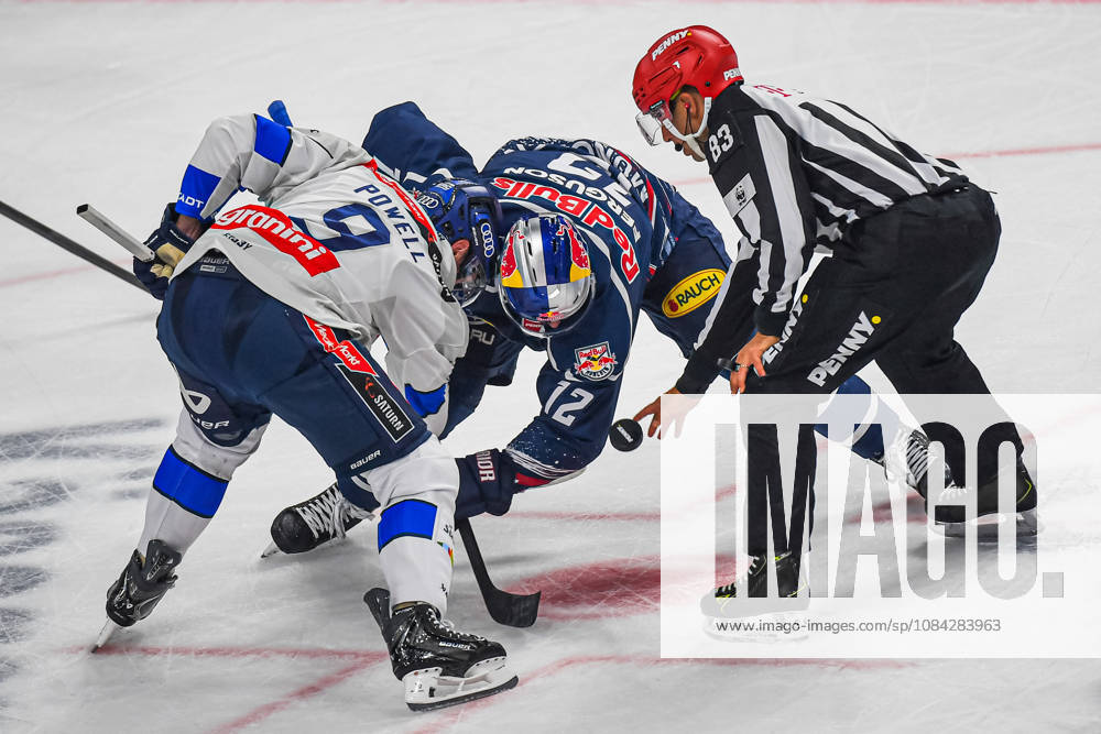 München, Deutschland. PENNY DEL, Deutsche Eishockey Liga, Saison 2026 27, 7. Spieltag: EHC Red Bull München gegen ERC Ingolstadt im SAP Garden in München. Brady Ferguson (EHC Red Bull München) zusammen mit Myles Powell (ERC Ingolstadt) im Eishockey Bully