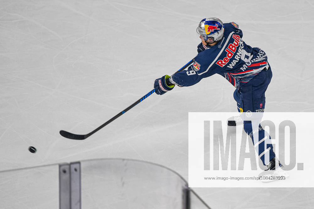 München, Deutschland. PENNY DEL, Deutsche Eishockey Liga, Saison 2026 27, 7. Spieltag: EHC Red Bull München gegen ERC Ingolstadt im SAP Garden in München. Moritz Warnecke (EHC Red Bull München) beim Schuss, beim Torschuss, bei der Schussabgabe
