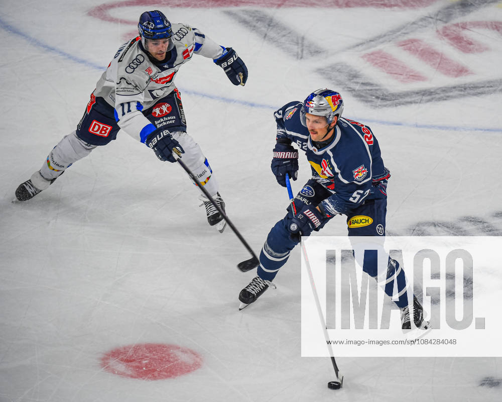 München, Deutschland. PENNY DEL, Deutsche Eishockey Liga, Saison 2026 27, 7. Spieltag: EHC Red Bull München gegen ERC Ingolstadt im SAP Garden in München. Patrick Hager (EHC Red Bull München) am Puck, mit dem Puck, in Puckbesitz