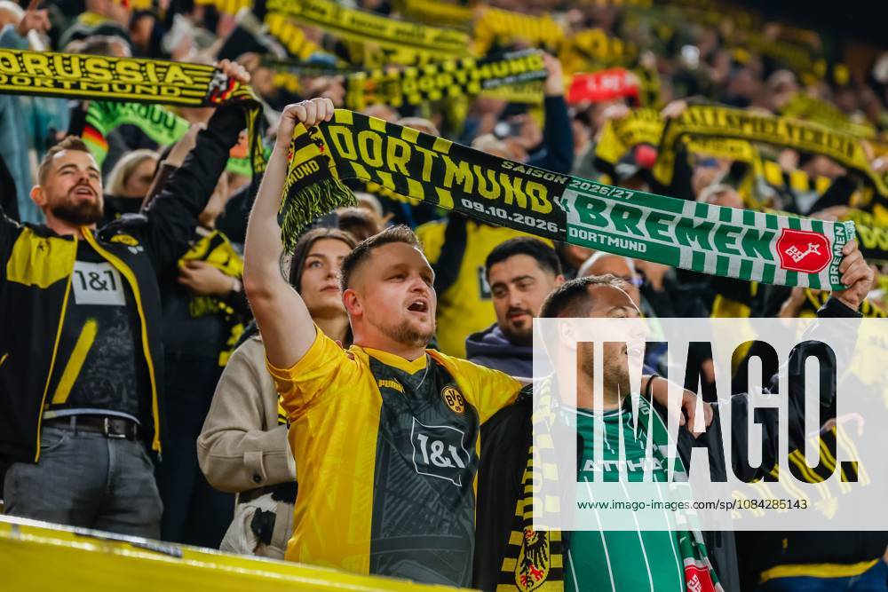 DORTMUND - Borussia Dortmund supporters during the Bundesliga match between Borussia Dortmund and SV Werder Bremen at Signal Iduna Park on October 9, 2026 in Dortmund, Germany. MARCEL TER BALS ANP Bundesliga 2026 27 ANPxSportx xMarcelxterxBalsxIVx 571957361 originalFilename: 571957361