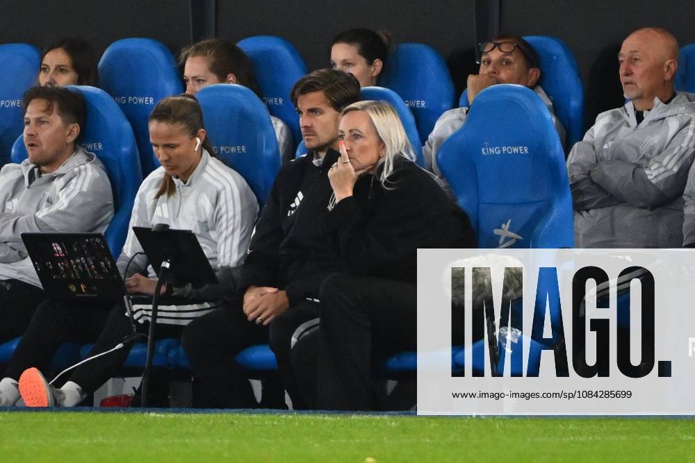 Belgium v Poland - FIFA Women s World Cup 2027 UEFA Qualifiers LEUVEN, BELGIUM - OCTOBER 09 : Gunnarsdottir Elisabet head coach of Belgium during the FIFA Women s World Cup 2027 UEFA European Qualifiers play-offs round 1 path 2 first leg match between Belgium and Poland on October 9, 2026 in Leuven, Belgium, 09 10 2026 Leuven Belgium