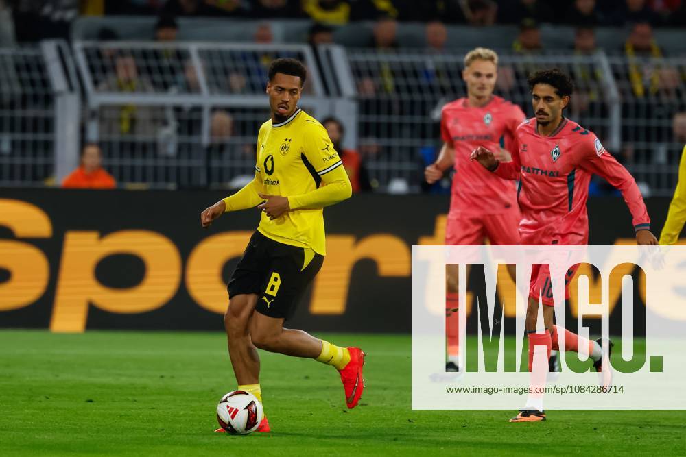 DORTMUND - Felix Nmecha of Borussia Dortmund during the Bundesliga match between Borussia Dortmund and SV Werder Bremen at Signal Iduna Park on October 9, 2026 in Dortmund, Germany. MARCEL TER BALS ANP Bundesliga 2026 27 ANPxSportx xMarcelxterxBalsxIVx 571959204 originalFilename: 571959204