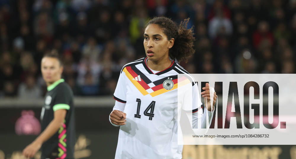 Karlsruhe , Fußball Länderspiel Frauen Deutschland vs. Australien , Cora Zicai ( GER )
